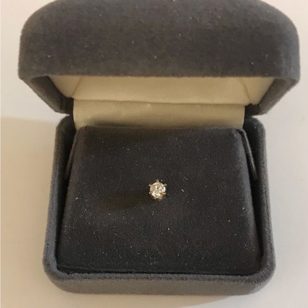Vintage Genuine Diamond Stud Earring